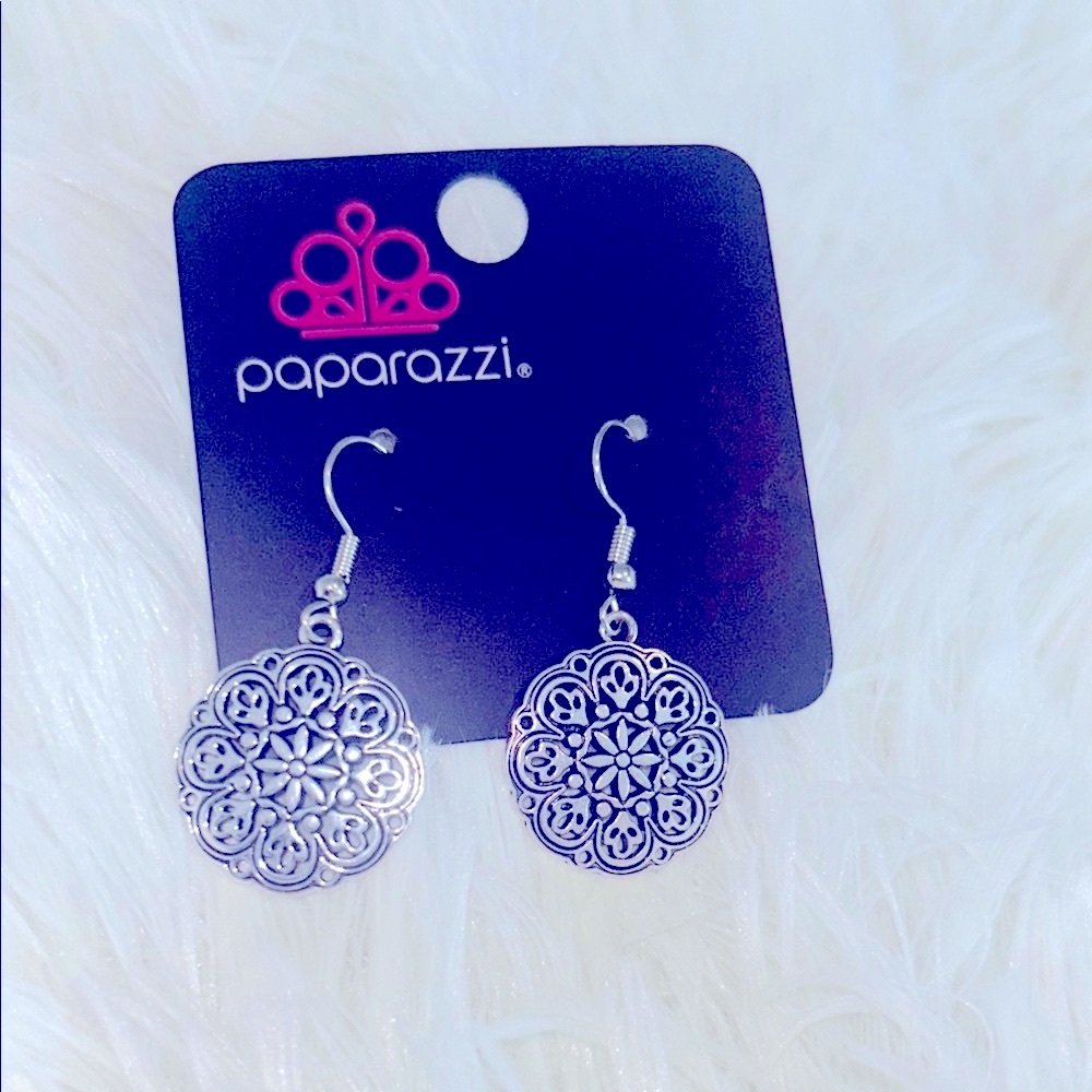 Paparazzi Silver Filigree Statement Earrings